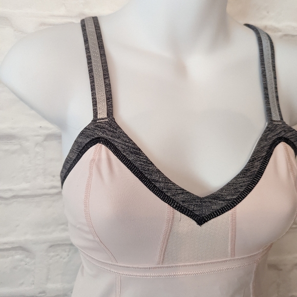 Lululemon Light Up Tank - Picture 5 of 10